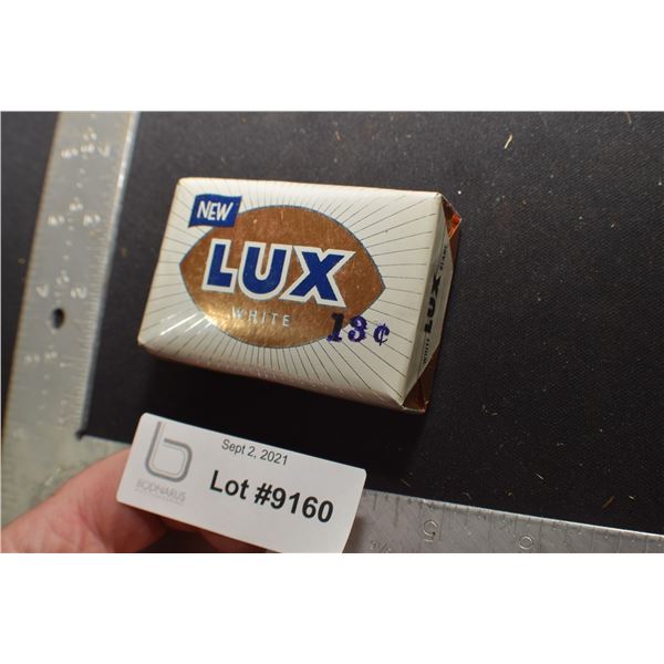 NOS VINTAGE LUX SOAP / WHITE