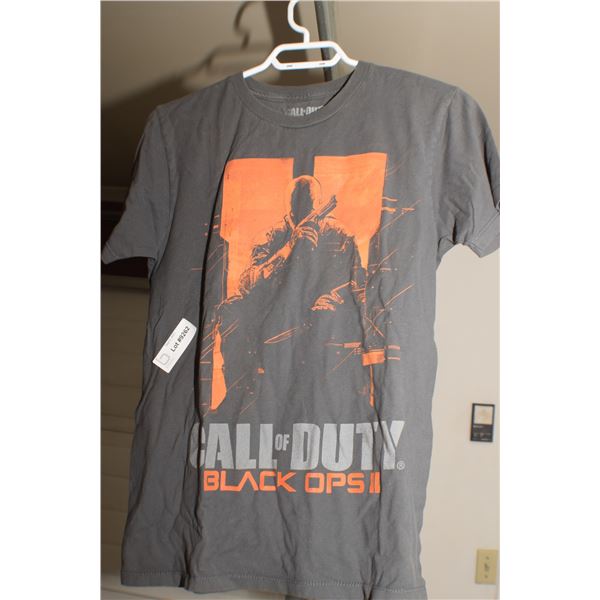 VINTAGE CALL OF DUTY T SHIRT SMALL