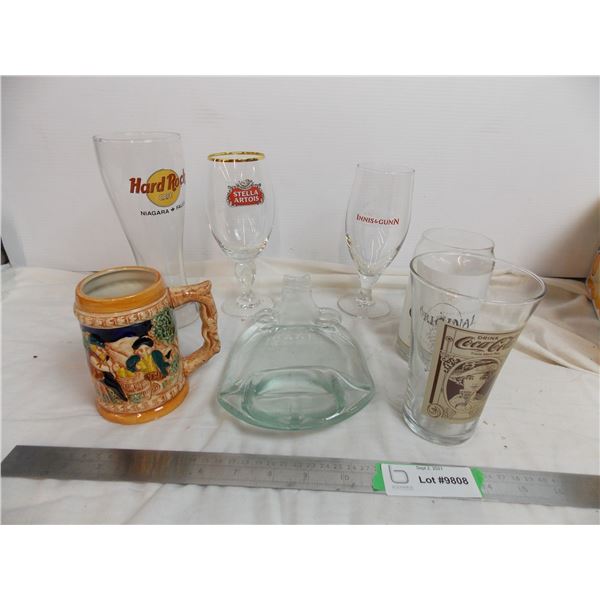 misc drinking cups /glassware