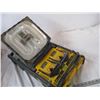 Image 4 : dewalt work light with charger