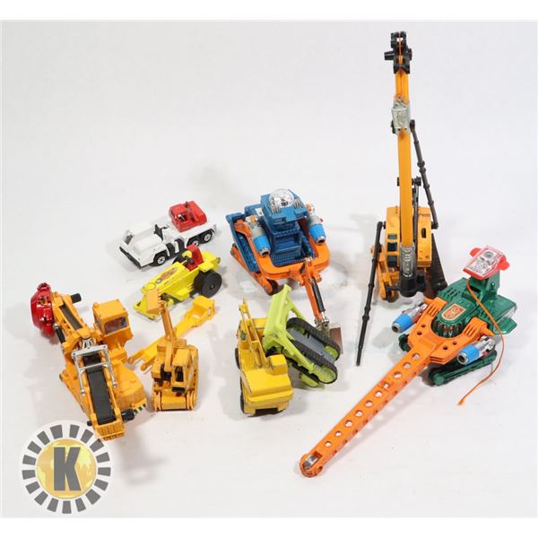 BAG OF VINTAGE TRUCKS / TRACTOR FIGURES- METAL