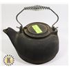 Image 1 : CAST IRON KETTLE