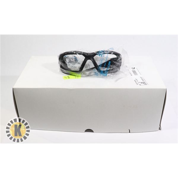 BOX WITH 12 PAIRS OF PYRAMEX SAFETY GLASSES