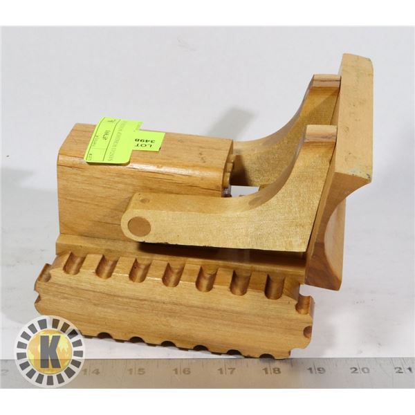 SANTA'S WORKSHOP WOODEN ART