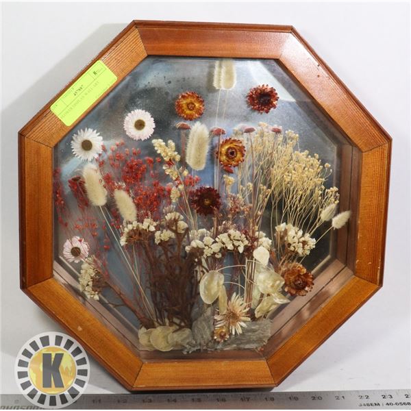 FLOWER DISPLAY WALL ART