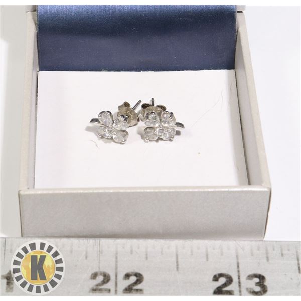 955-1154 LEAF CLOVER CRYSTAL EARRINGS