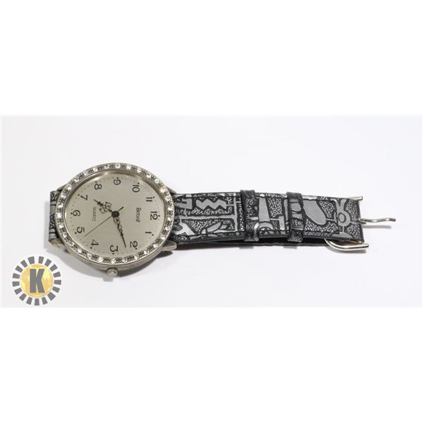 945-107 BETONE QUARTZ BLACK AND GREY LEATHER BAND,