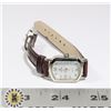 Image 1 : 945-110 SERGIO UNO QUARTZ BURGUNDY PATTERNED
