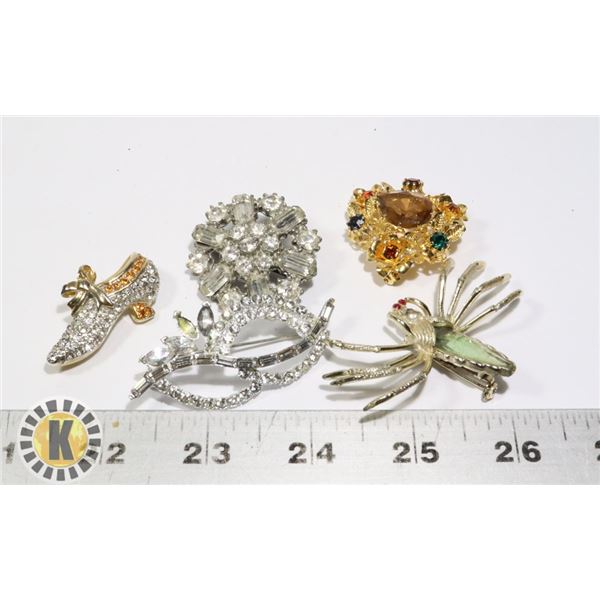 BAG OF ASSORTED FASHION JEWELRY