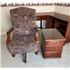 Image 1 : OFFICE CHAIR AND SMALL WOODEN FILING CABINET