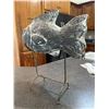 Image 9 : CERAMIC FISH DƒCOR ON STAND
