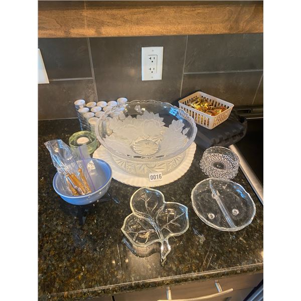 Mini Fondu Set with Tea Lights, Napkin Holders and Serving Dishes