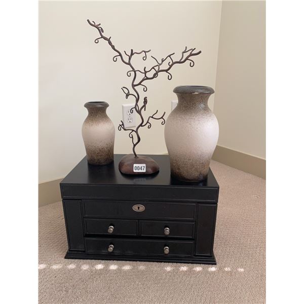 Jewellery Box, Jewellery Tree and Vases
