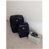 Image 1 : Suitcase Set of 2 with Safe Lockbox
