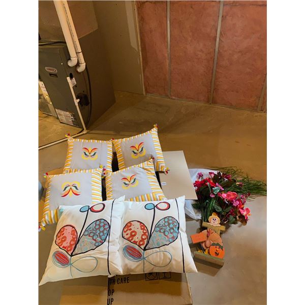 Decorative Pillows x6 - Artificial Flowers - Thanksgiving Decoration