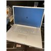 Image 5 : Apple Powerbook G4 17 Inch Laptop
