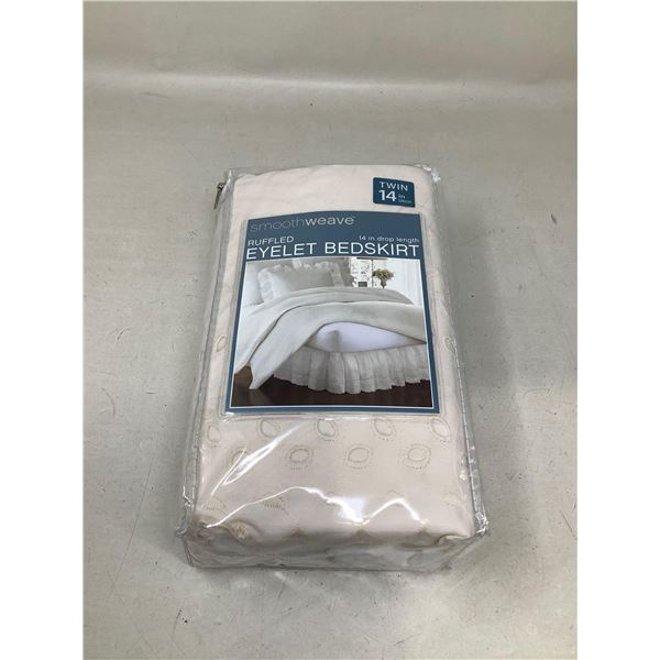 Smoothwave Eyelet ruffled bedskirt  twin 14 inch NEW