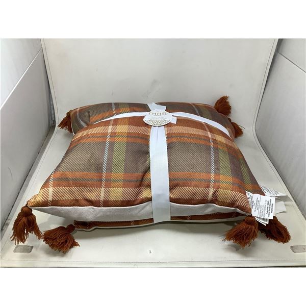 Thro Studio Set of 2 Toss Pillows NEW