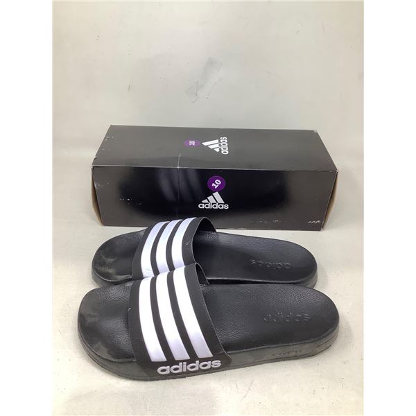 Adidas Mens Flip Flops  size 10