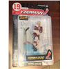 Image 1 : Steve Yzerman McFarland Figurine NEW Mint Cased with ice surface mount and stick