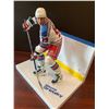 Image 2 : Wayne Gretzky NY Rangers McFarland Figurine with ice surface mount and stick