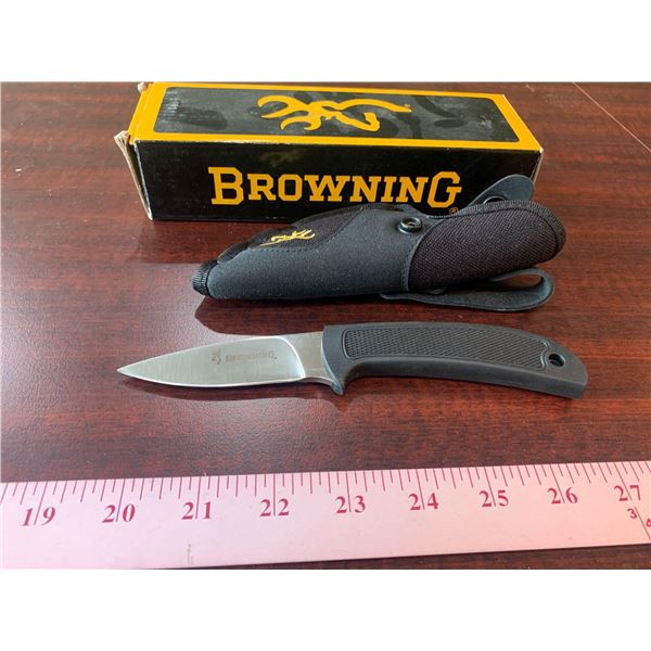 Browning Hunters Skinning/Trappers knife with sheath NEW in box