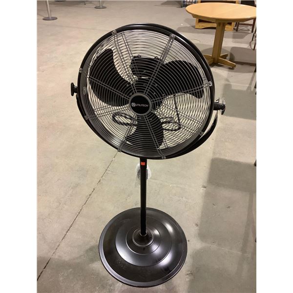 Utilitech 20in Heavy Duty Steel Outdoor Pedestal Fan
