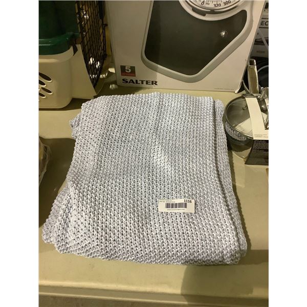 Life Comfort Throw Blanket