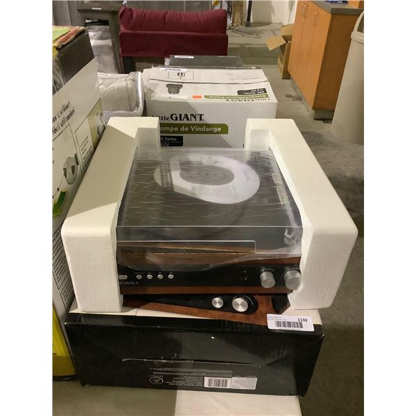 Victrola 3-in-1 Turntable (Visible damage)