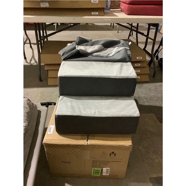 Zinus 4 Step Easy Pet Stairs