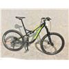Image 2 : BLACK AND YELLOW SPECIALIZED STUMP JUMPER 10 SPEED, 21" DISC BRAKES FULL SUSPENSION MOUNTAIN BIKE