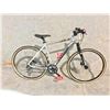 Image 2 : SILVER CANNONDALE 24 SPEED 20" FRAME, DISC BRAKES, FRONT SUSPENSION ROAD BIKE