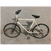 Image 1 : WHITE BESTIA 12 SPEED, 22" FRAME ROAD BIKE