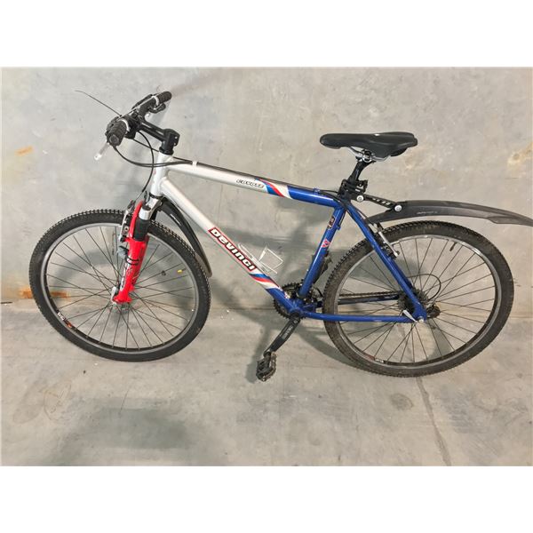 BLUE AND SILVER DEVINCI COYOTE 21 SPEED, 19" FRAME, FRONT SUSPENSION MOUNTAIN BIKE