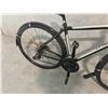 Image 3 : SILVER AND BLACK MEC 24 SPEED, 18" FRAME, DISC  BRAKES ROAD BIKE