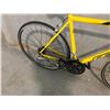 Image 3 : YELLOW FELT F80 24 SPEED, 21" FRAME RACING BIKE