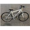 Image 2 : WHITE NO NAME 21 SPEED, FRONT SUSPENSION MOUNTAIN BIKE