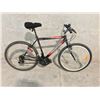 Image 2 : BLACK SUPERCYCLE 18 SPEED MOUNTAIN BIKE