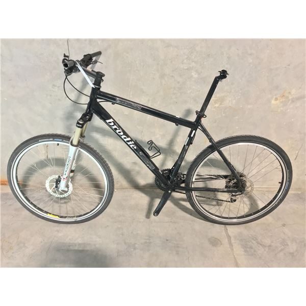 BLACK BRODIE 24 SPEED FRONT SUSPENSION MOUNTAIN BIKE - NO PEDALS, SEAT OR BRAKES