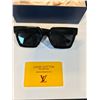 Image 1 : BLACK AND GOLD LOUIS VUITTON SUNGLASSES WITH CASE