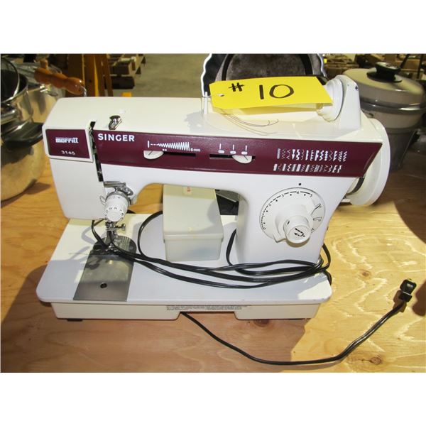 SINGER SEWING MACHINE