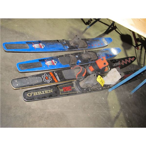 WATER SKIS