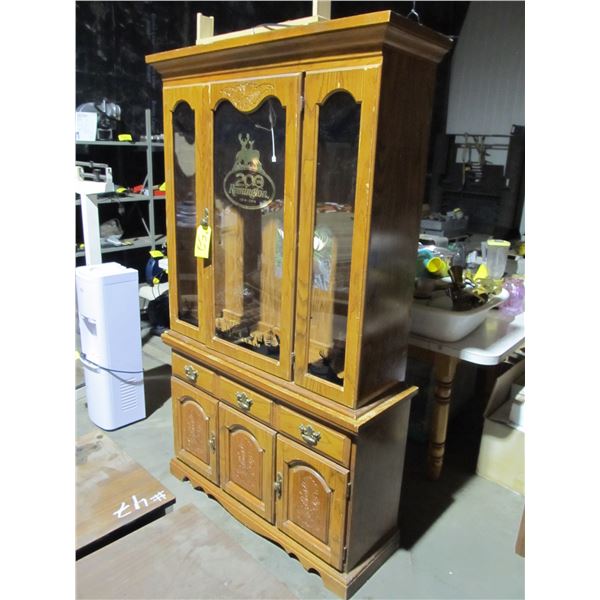 GUN CABINET FOR 8 GUNS C/W LIGHTS AND STORAGE SHELVES