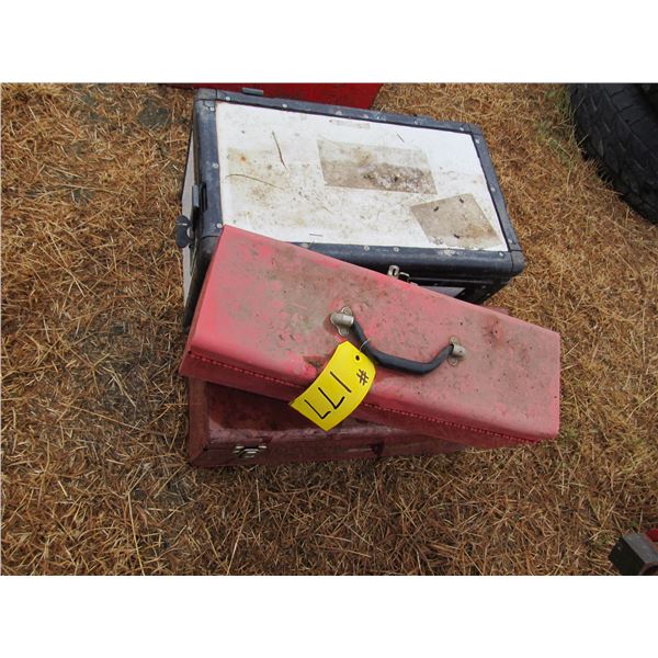 INSULATED BOX WITH TOOLS, 2 RED TOOLBOXES
