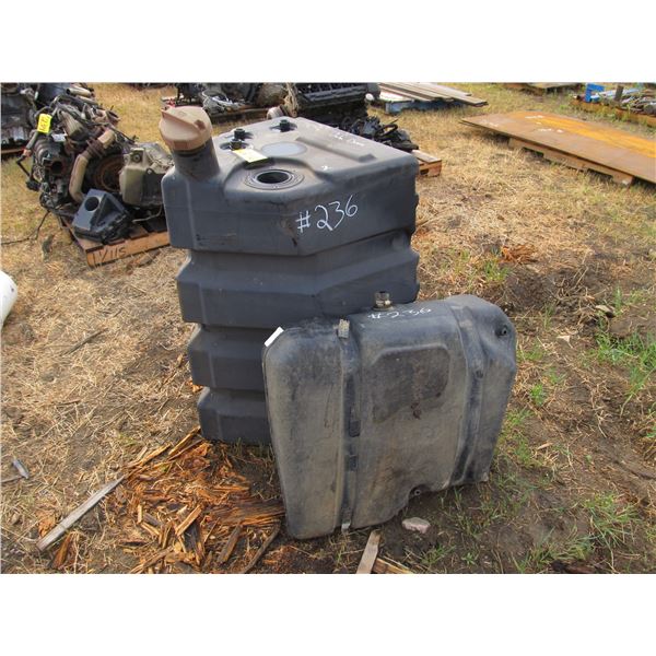 JOHN DEERE FUEL TANK & EXTRA FUEL TANK