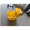 Image 1 : Mop Bucket