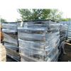 Image 1 : 120 Plastic Pallets