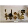 Image 1 : lot of decorative items (some brass)