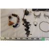 Image 3 : costume jewlery lot
