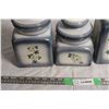 Image 2 : Glossy 3 piece Ceramic Cookie Jar/Canister set